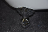 Sylvia 60-inch Slipper Acrylic Bathtub claw foot detail